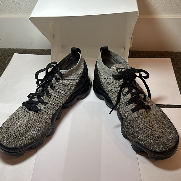 Nike Air Vapormax - Men's 10.5 - Flynit 2 "Cookies & Cream trainer - Like New - Picture 6 of 8